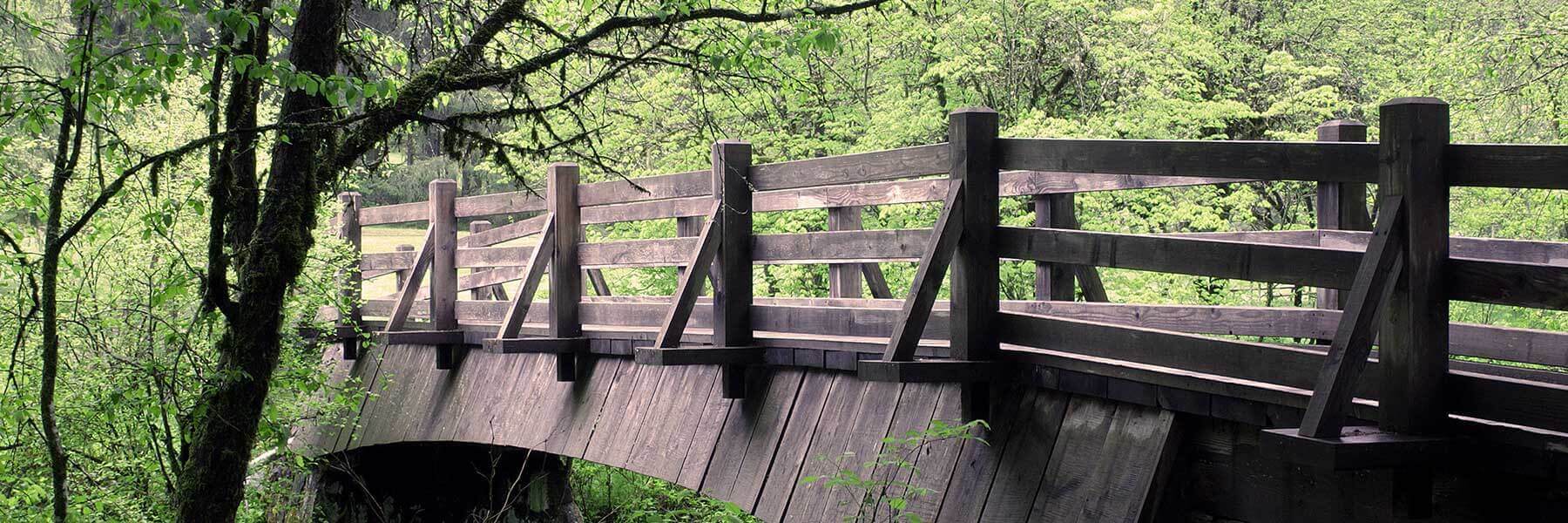 Bridge-Wooden-Fences-Reassembly-Disassemble-Service-Fence-Removal For Business